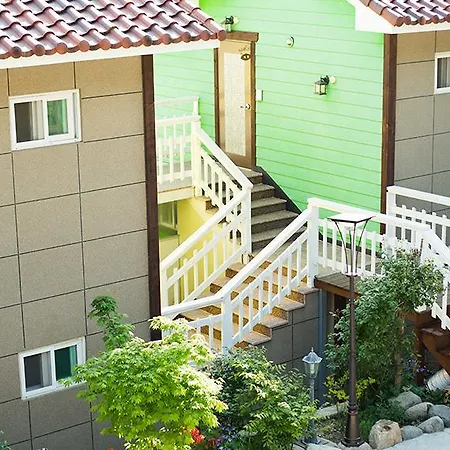 Utopia Pension Gyeongju Exterior photo